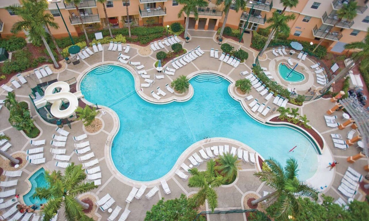 Survey Creek Condo | Wyndham Palm-Aire | 4BR Suite Pool & Resort Access