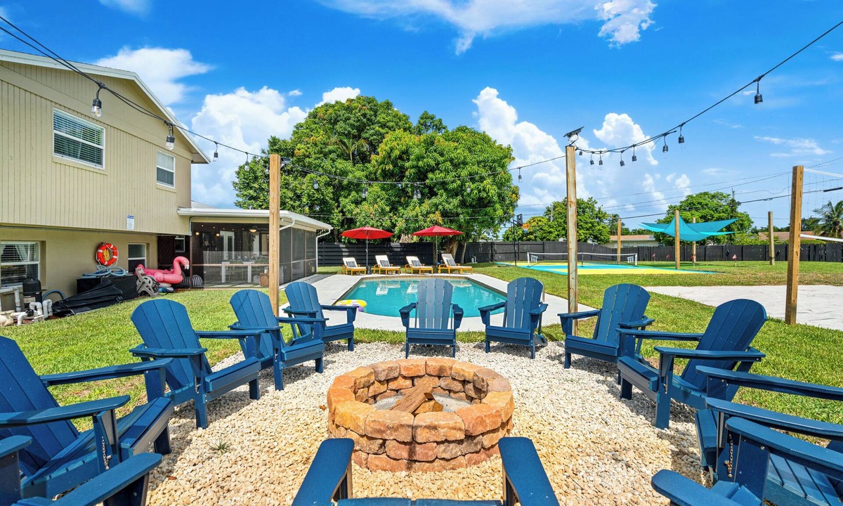 West Palm Beach House | Your own 5BR Private Oasis! w/Private Pool+Pickleball