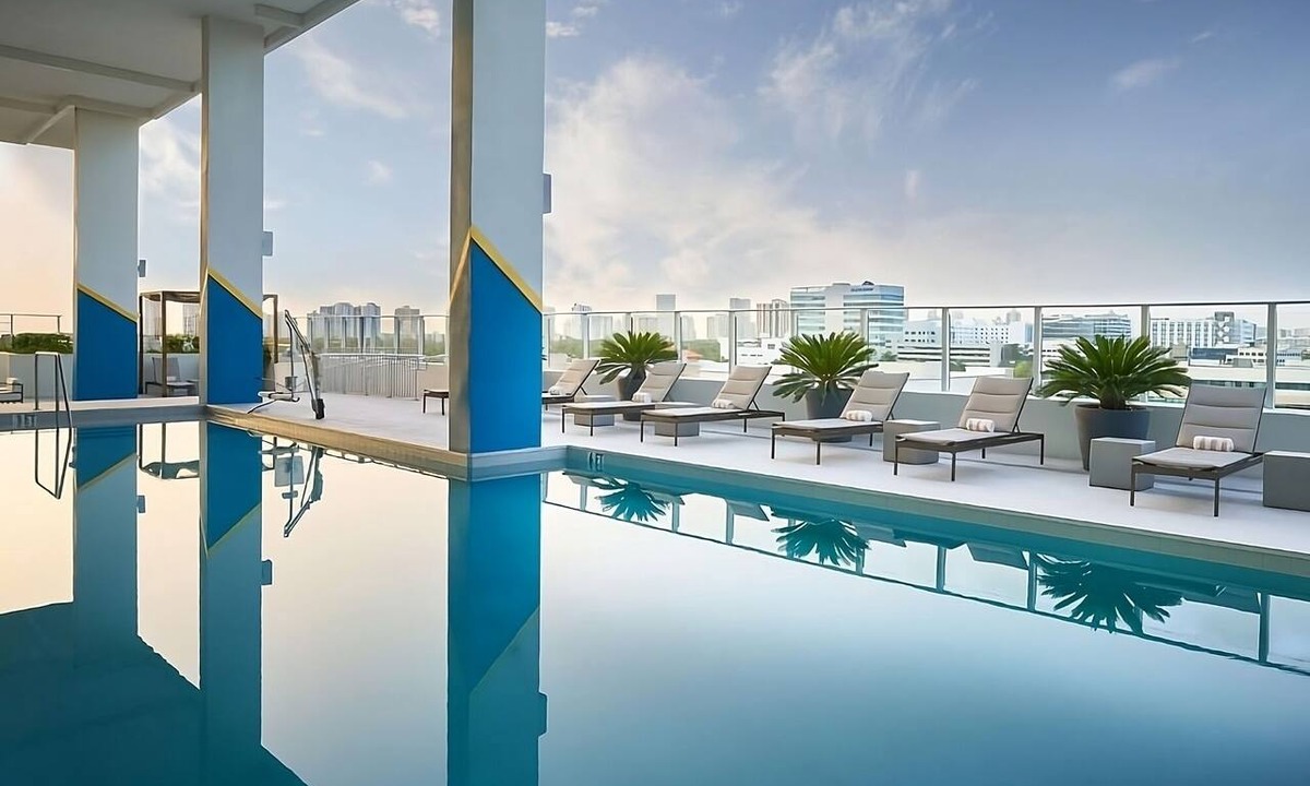 Ojus Hotel | Your Private Luxury Escape! Rooftop Swimming Pool, Pets Allowed!