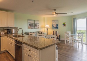 2405 Ocean Pointe Suites