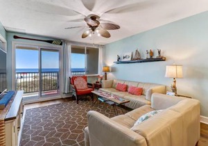 Beach Style Condo includes Smart Speaker and Beach Access