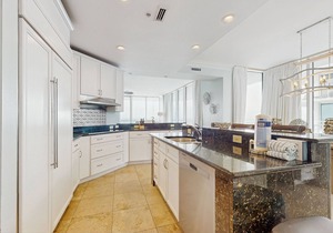 Beachfront 10th-floor condo with Gulf view, pool, gym, & balcony