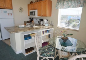 🌅 Boca Ciega Resort – Unit 420: Paradise on the Bay