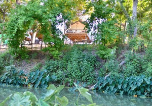 Brand new waterfront Cabin with many amenities: Pool, hot tub & kayaking. - RC3