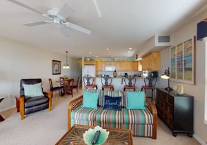 Corner waterfront condo with pool, Gulf views & easy beach access