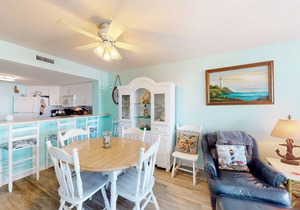 Fourth-floor side condo at oceanfront resort with pools, hot tub & beach access in Atlantic Beach