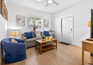 Frenchy's Cottage 490