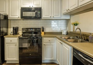 Frontdesk | 1BR Apt minutes to Airport