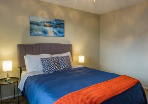 Frontdesk | 1BR Apt minutes to Airport