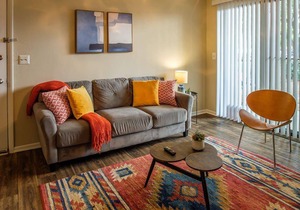 Frontdesk | 1BR Apt minutes to Airport