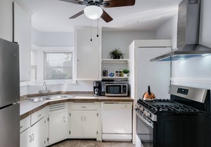 🏆IDEAL LOCATION🍷Riverwalk🌃Downtown🥘Pearl👑KING Bed in San Antonio