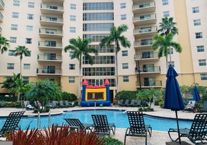 NEW YEARS DEAL TWO BEDROOM FABULOUS WYNDHAM PALM AIRE POOLS, BEACH, GOLF!