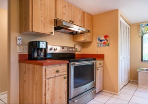 Newly Listed! Peaceful Condo in Sarasota Bay