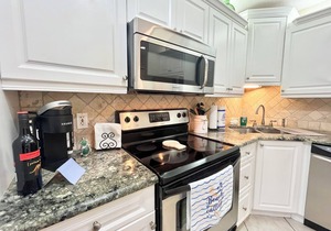 OV 625 Pond/Bridge View Condo-Paradise Vacation Rental in Ocean Village