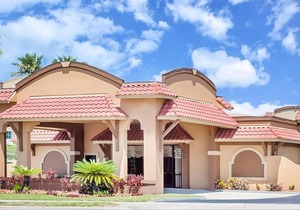 Perfect for a Family Trip to St Augustine! 3 Spacious Rooms, Free Parking