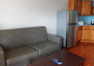Relax and Unwind! 2 Comfortable Units, Free Breakfast & Parking!