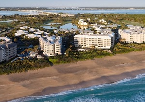 Relax & Unwind! 4 Comfortable Units, On-site Pools, Near Stuart Riverwalk!