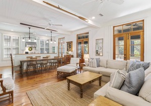 Relaxing WaterColor Retreat with LSV and near Beach Club and Amenities