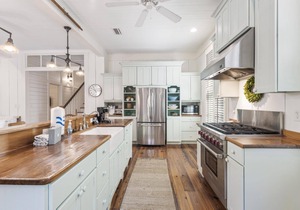 Relaxing WaterColor Retreat with LSV and near Beach Club and Amenities