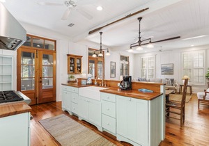 Relaxing WaterColor Retreat with LSV and near Beach Club and Amenities