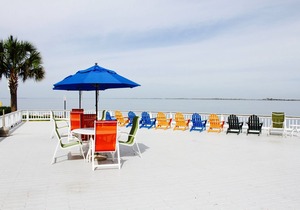 Relaxing Waterfront Condo Near Downtown Tampa and Tampa International Airport