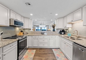 SD 508: Beachfront Boho - Indulge in Sunset Serenity with Gulf Views!