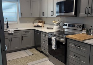 St. Pete Beach Pool Home - Quick Walk to Beach & Sunset! Min stay is 30 days