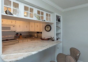 Tradewinds 403- Enjoy Sunsets from the Balcony!
