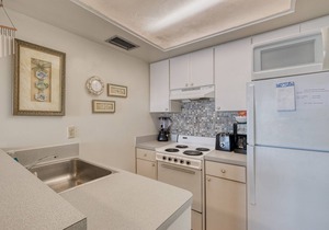 View of Dock St & Marina at Island Place 213!