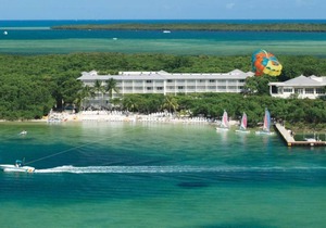 Your Key Largo Adventure Starts Here! 4 Great Units, Oceanfront Property, Pools