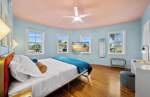 North Beach Hotel | #06 Unique Rounded-Unit in Mid-century Art-Déco Building Kingsize Bed PetsOK