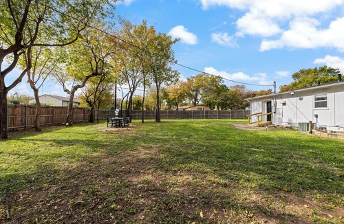 Central Arlington House | 1/2 mile to AT&T Stadium- Modern home with game room and large backyard!