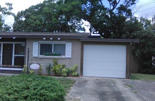 Titusville Apartment | 1 BEDROOM KITCHEn BATHROOM ApT