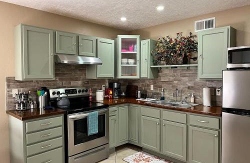 Mesilla Park House | 1 bedroom near NMSU. Washer and Dryer in unit, pets welcome.