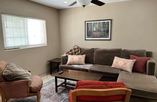 Mesilla Park House | 1 bedroom near NMSU. Washer and Dryer in unit, pets welcome.