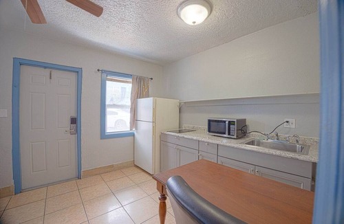 Merritt Island Apartment | 1 Bedroom Suite| Kitchenette