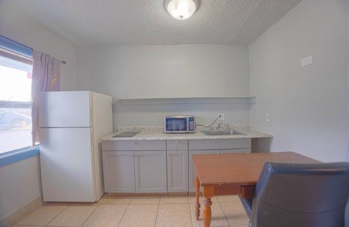 Merritt Island Apartment | 1 Bedroom Suite| Kitchenette