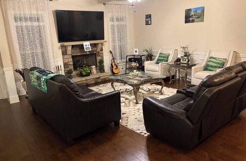 North Augusta House | 1 Exit away from Masters tournament all food & entertainment near Washington Rd.