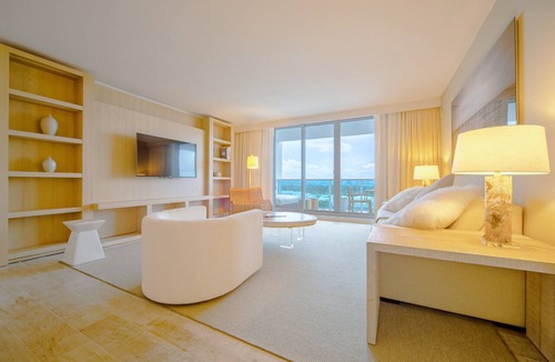 South Beach Apartment | 1 Hotel Corner Unit, 10th Fl ,Balcony, Beach Access