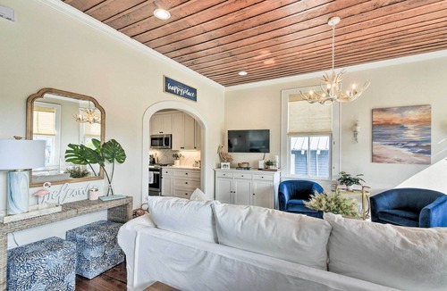 Galveston House | 1 Mi to Gulf! Couples Retreat in Galveston