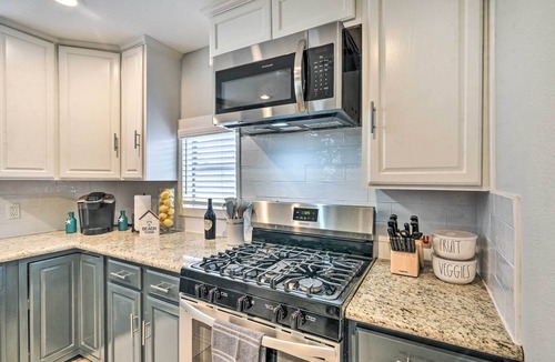 Galveston House | ~ 1 Mi to Pier & Beaches! Family Home in Galveston