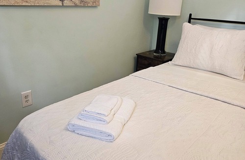 Sunrise House | #1. Peaceful Private Room Near FLL Airport