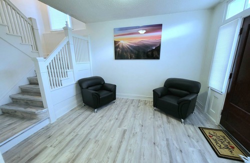 West Colfax House | 1 private bedroom+ bath super fast internet, txt2