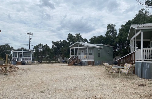New Braunfels Cottage | #1 Royal Gate Retreat