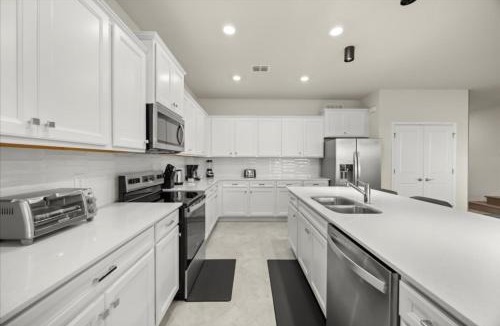 Four Corners House | 10 Bd 9 Ba Windsor Cay 16215 Cc