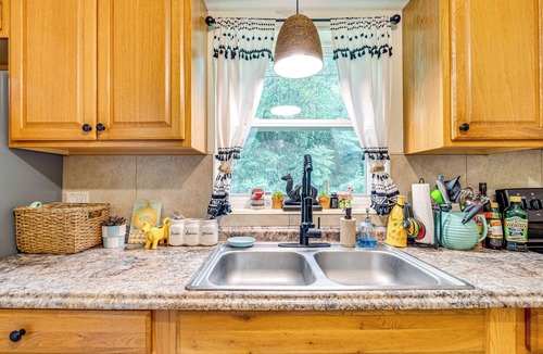 Pine Ridge House | 10 Mi to Crystal River: Home in Citrus County