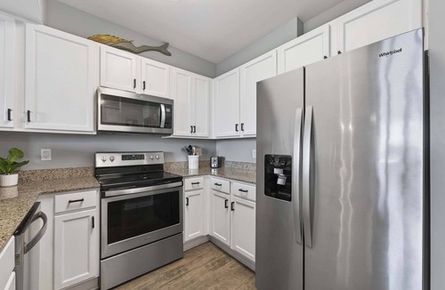Indian Bayou Condo | 11th Floor Condo with Resort Amenities