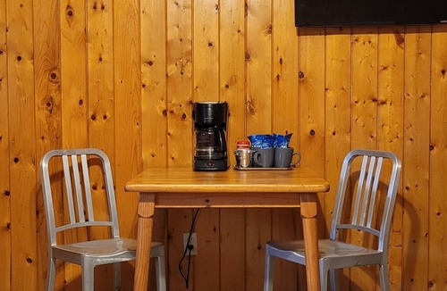 Karnack Cabin | #12 Dock Holiday-Uncertain Lodge and Inn
