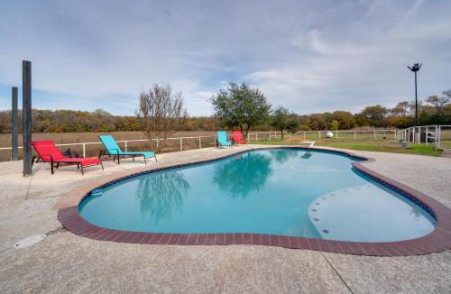 Westminster House | 13 Mi to Dtwn McKinney! Family Getaway w/Pool