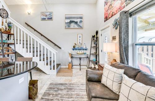 Panama City House | 13 Mi to St Andrews State Park: Cabin w/Patio!